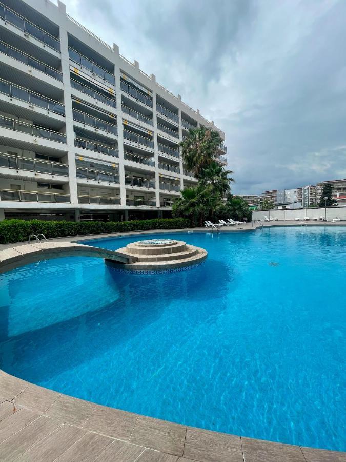 Residencial Michelangelo Apartment Salou Bagian luar foto