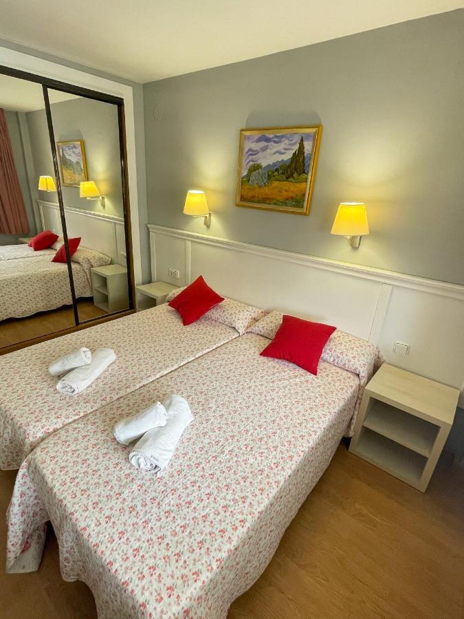 Residencial Michelangelo Apartment Salou Bagian luar foto