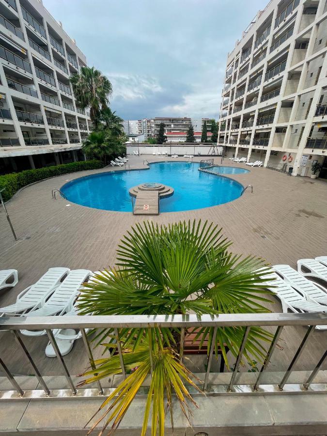 Residencial Michelangelo Apartment Salou Bagian luar foto